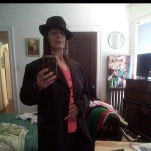 Meet your Posher, Joyce